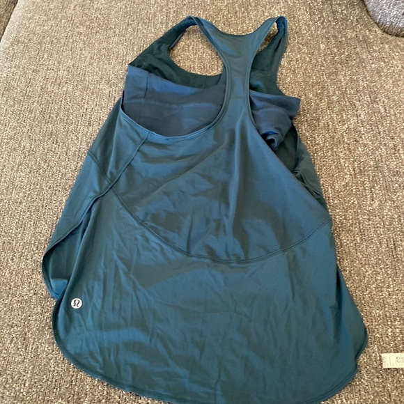 Teal Lululemon tank/bra combo - Picture 2 of 2